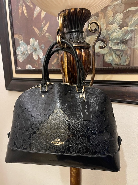 Coach, please check all picture of condition - Picture 4 of 17